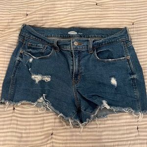 Old Navy cutoff short, size 8, distressing, excellent condition.